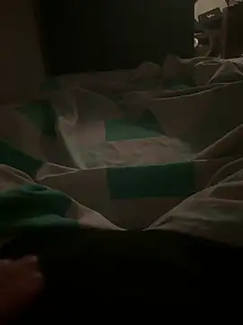 Snapshot of Abspritzerboy21 chatting on 12/24/24, 12:00 Abspritzerboy21 online show from 12/24/24, 12:00