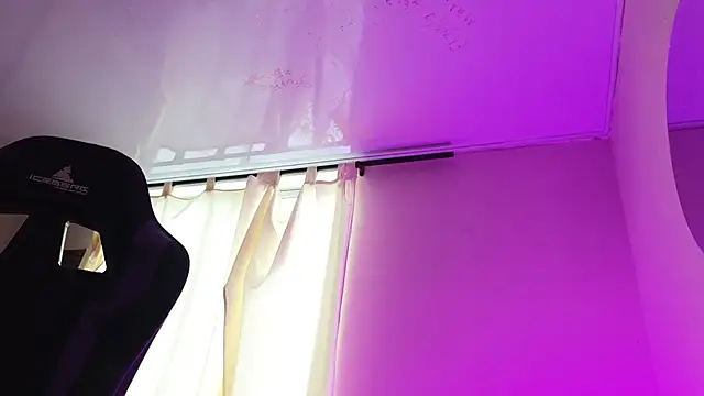 Snapshot of ViolettaSummer chatting on 02/09/25, 10:11 ViolettaSummer online show from 02/09/25, 10:11