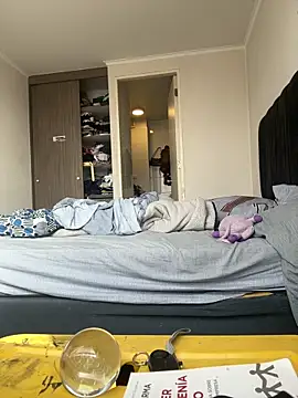 ViolettaSummer online show from 05/13/26, 02:58