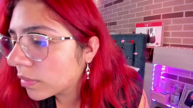 Rousse Collinss online show from 12/03/24, 02:58