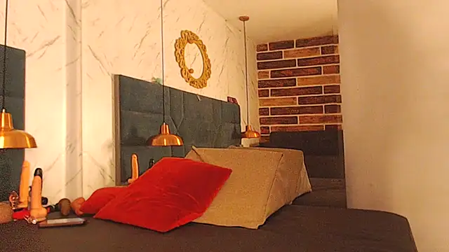 Snapshot of chanel_grant chatting on 11/08/25, 07:56 chanel grant online show from 11/08/25, 07:56