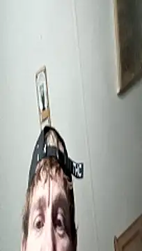 Snapshot of Snowwisss chatting on 10/27/25, 02:15 Snowwisss online show from 10/27/25, 02:15