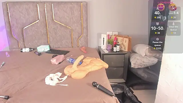 Katejordan online show from 09/14/25, 08:41