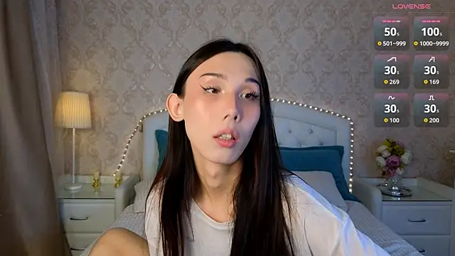 Snapshot of Kaia_Sunshine_Mia chatting on 10/19/25, 02:29 Kaia Sunshine Mia online show from 10/19/25, 02:29