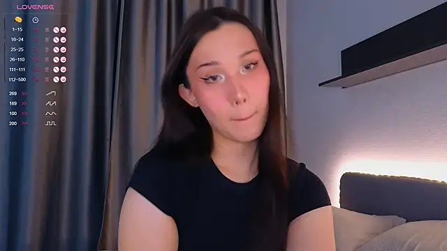 Kaia Sunshine Mia online show from 07/10/26, 11:13