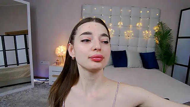 NicoleRosss online show from 01/16/25, 08:22