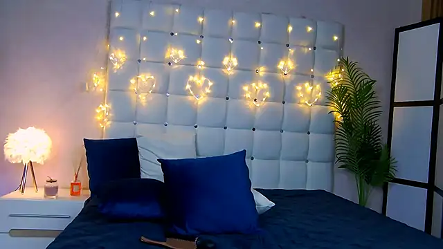 NicoleRosss online show from 01/23/25, 05:42