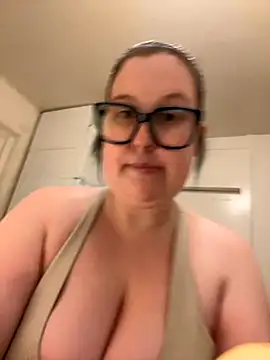 Misssmilf online show from 10/01/25, 04:46