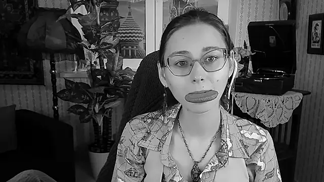 Orianna Fox online show from 12/28/24, 05:46