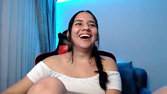 Snapshot of Lexyevans chatting on 12/16/24, 10:34 Lexyevans online show from 12/16/24, 10:34