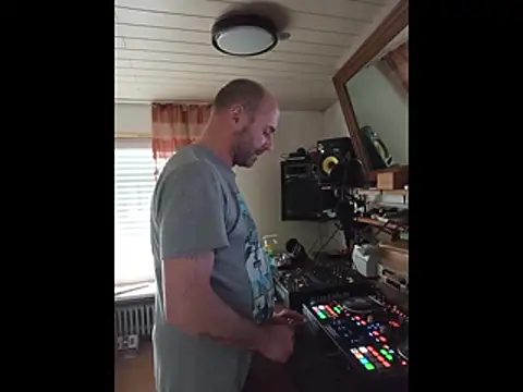 rosaeichel online show from 04/05/26, 02:03