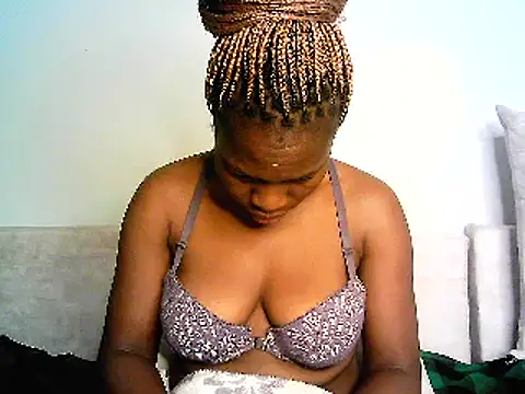 Snapshot of lisaa544 chatting on 02/16/25, 03:37 lisaa544 online show from 02/16/25, 03:37