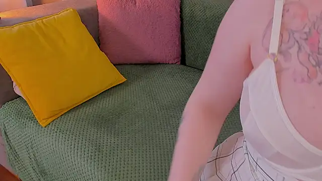 Tori the witch online show from 09/21/25, 05:31