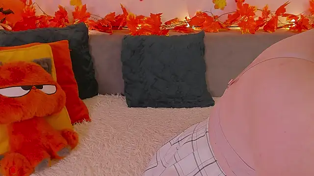 Snapshot of Tori_the_witch chatting on 11/08/25, 06:46 Tori the witch online show from 11/08/25, 06:46