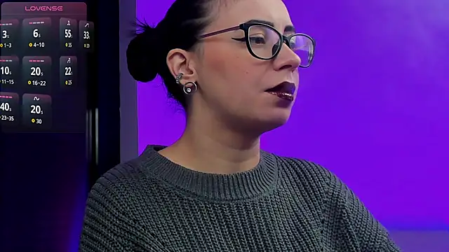 Snapshot of RitaSonnet chatting on 11/26/25, 12:28 RitaSonnet online show from 11/26/25, 12:28