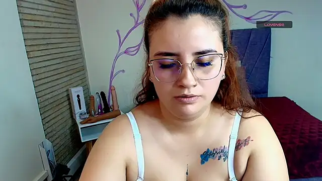 Snapshot of ZaraNolimits_ chatting on 12/02/24, 10:34 ZaraNolimits online show from 12/02/24, 10:34