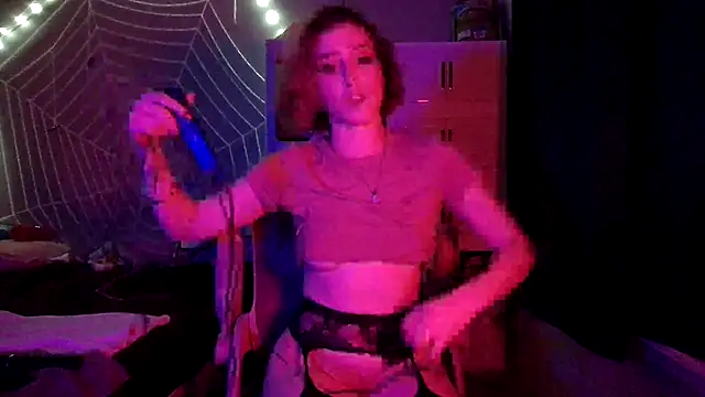 Snapshot of beaubrookeent chatting on 11/13/25, 02:43 beaubrookeent online show from 11/13/25, 02:43