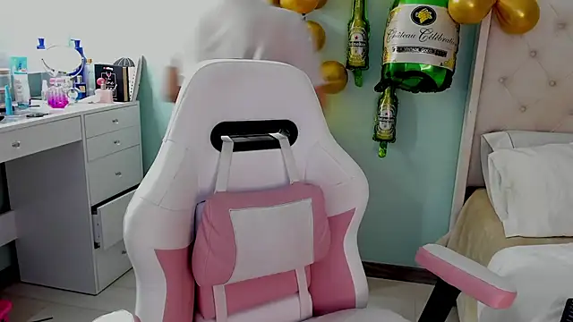 sharon leone26 online show from 09/23/25, 05:10