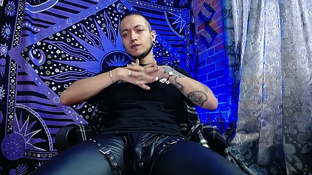 Snapshot of Dicaprioo_ chatting on 10/03/25, 06:49 Dicaprioo  online show from 10/03/25, 06:49