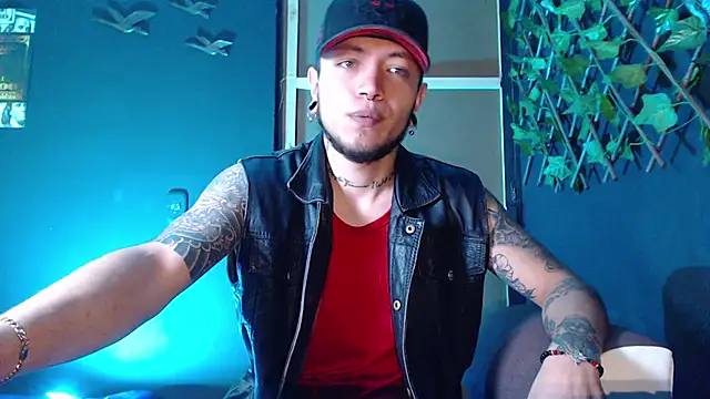 Dicaprioo  online show from 11/14/25, 02:38