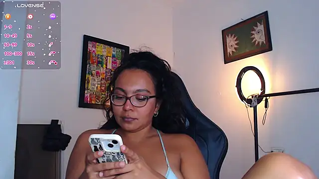 Snapshot of Rachell__420 chatting on 03/19/26, 11:42 Rachell 420 online show from 03/19/26, 11:42