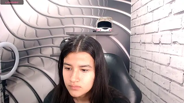 Linda Mattel online show from 01/15/25, 03:39