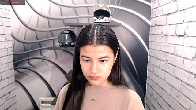 Linda Mattel online show from 01/25/25, 03:41