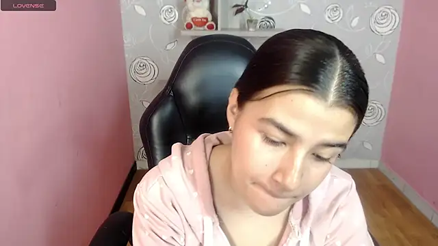 Linda Mattel online show from 02/08/25, 02:38