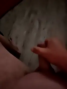 Snapshot of Szeltolo001 chatting on 10/27/25, 11:09 Szeltolo001 online show from 10/27/25, 11:09