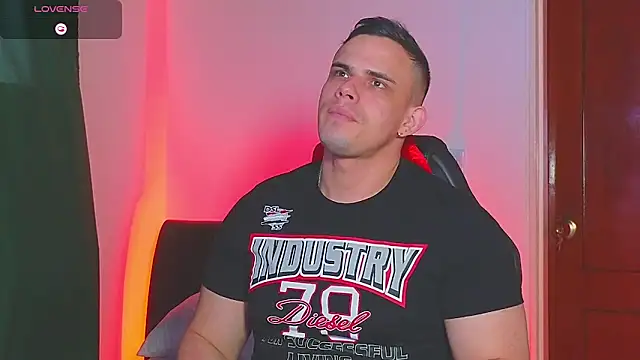 Snapshot of Regansmiths chatting on 12/15/25, 10:36 Regansmiths online show from 12/15/25, 10:36