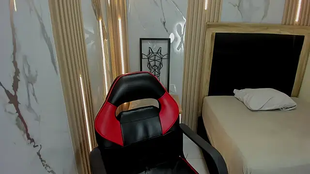 Snapshot of delilaquinn chatting on 12/03/25, 12:25 delilaquinn online show from 12/03/25, 12:25