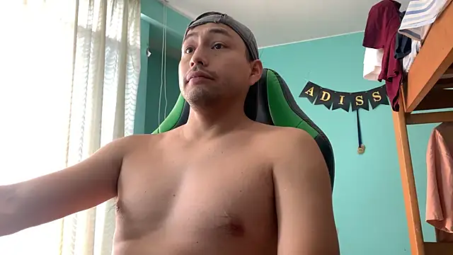 Snapshot of Allen_ibe chatting on 03/19/25, 03:19 Allen ibe online show from 03/19/25, 03:19