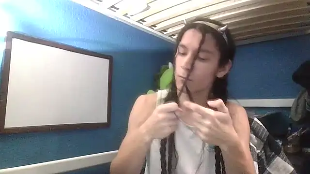 Snapshot of Flappywig chatting on 01/19/25, 12:38 Flappywig online show from 01/19/25, 12:38