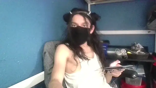 Snapshot of Flappywig chatting on 02/21/25, 01:22 Flappywig online show from 02/21/25, 01:22