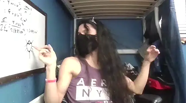 Snapshot of Flappywig chatting on 02/23/25, 07:44 Flappywig online show from 02/23/25, 07:44