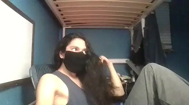 Snapshot of Flappywig chatting on 02/26/25, 06:37 Flappywig online show from 02/26/25, 06:37