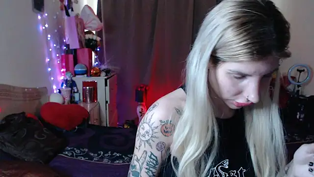 BLACKPeonyy online show from 10/21/25, 11:11