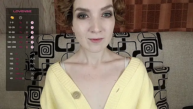 Snapshot of TinaWince chatting on 11/10/25, 04:55 TinaWince online show from 11/10/25, 04:55