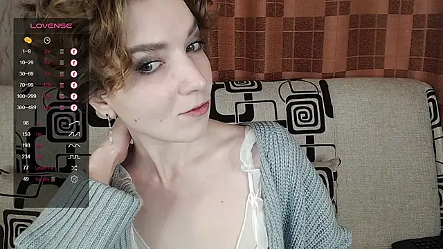 Snapshot of TinaWince chatting on 12/05/25, 04:43 TinaWince online show from 12/05/25, 04:43