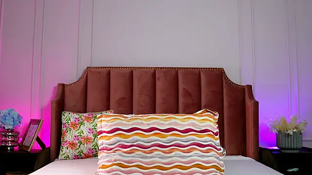 LisaRaee online show from 06/29/26, 04:30