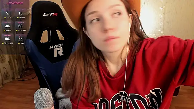 Snapshot of Kami_kam chatting on 02/06/25, 01:16 Kami kam online show from 02/06/25, 01:16