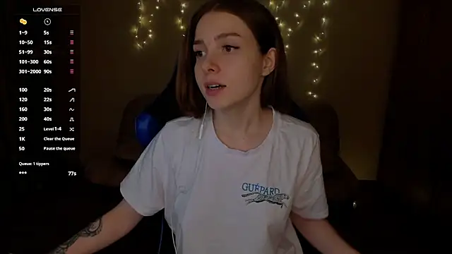 Snapshot of Kami_kam chatting on 02/19/25, 04:11 Kami kam online show from 02/19/25, 04:11