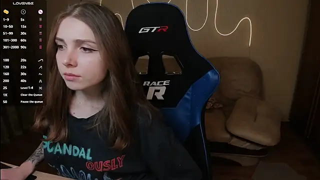 Snapshot of Kami_kam chatting on 03/08/25, 06:26 Kami kam online show from 03/08/25, 06:26