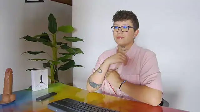 alex noa online show from 11/07/25, 07:36