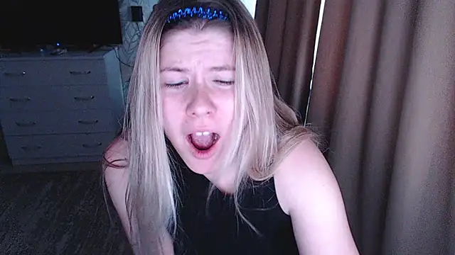 MelissaXKinky online show from 12/25/24, 10:06