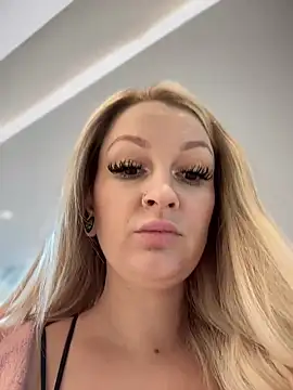 Teya moon  online show from 12/11/24, 11:51