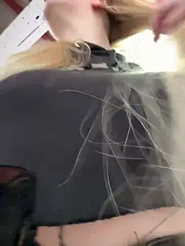 Snapshot of Teya_moon_ chatting on 02/01/25, 12:16 Teya moon online show from 02/01/25, 12:16