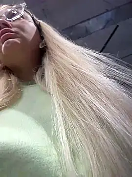 Teya moon  online show from 02/13/25, 10:34