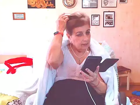 Snapshot of Victoria5643 chatting on 02/28/26, 11:00 Victoria5643 online show from 02/28/26, 11:00