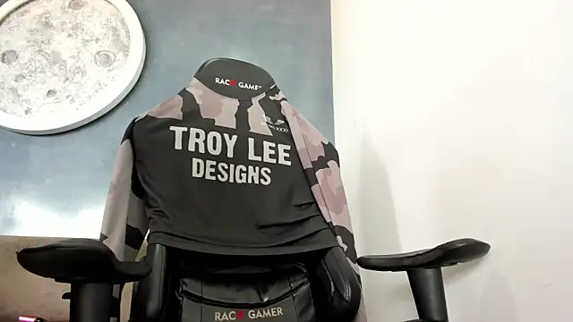 Bryan Bronx online show from 10/29/25, 02:30